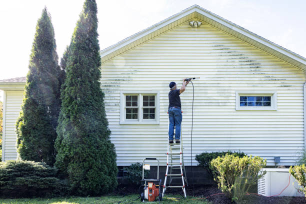 Best Roof Pressure Washing  in Sunnyside, WA
