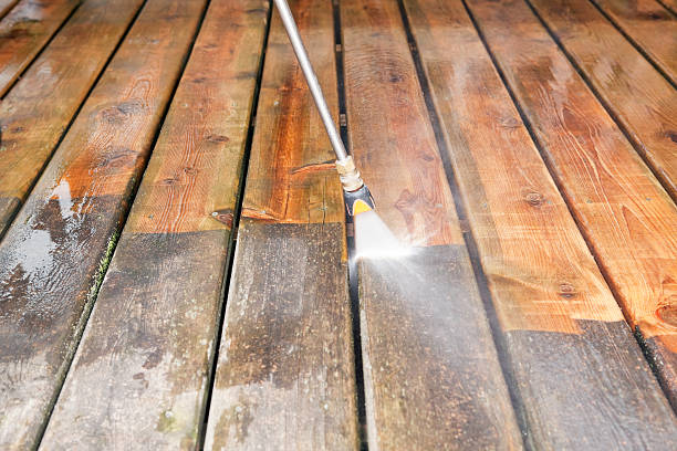 Best Sidewalk Pressure Washing  in Sunnyside, WA