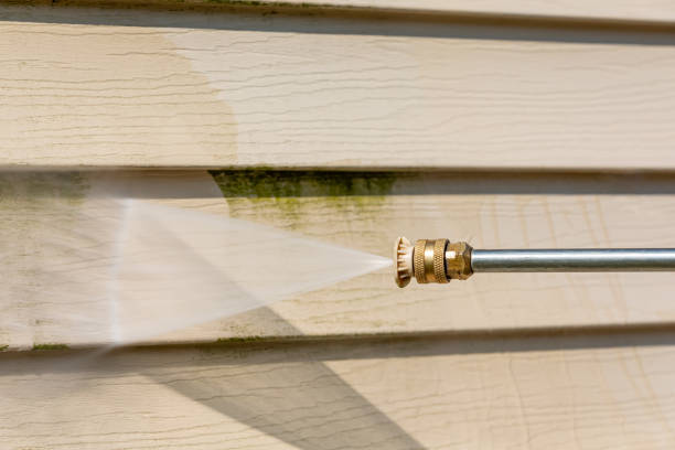 Best Commercial Pressure Washing  in Sunnyside, WA